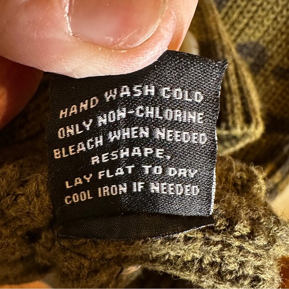 525 America Womens Button Front Leopard Print Cardigan Sweater Green Size Medium - Picture 5 of 9